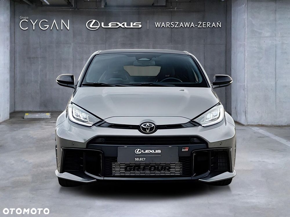 Toyota Yaris - 10