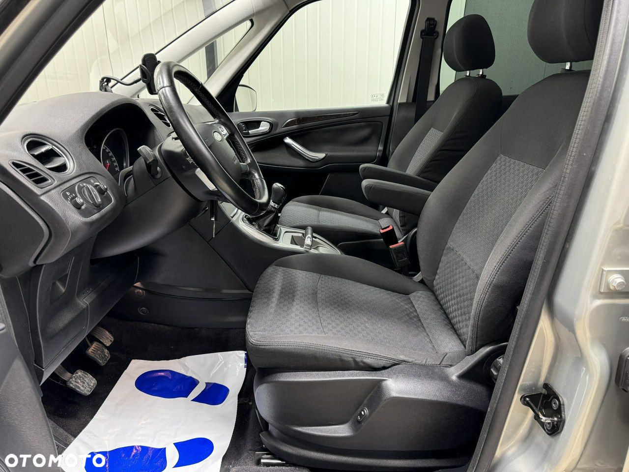 Ford Galaxy - 15