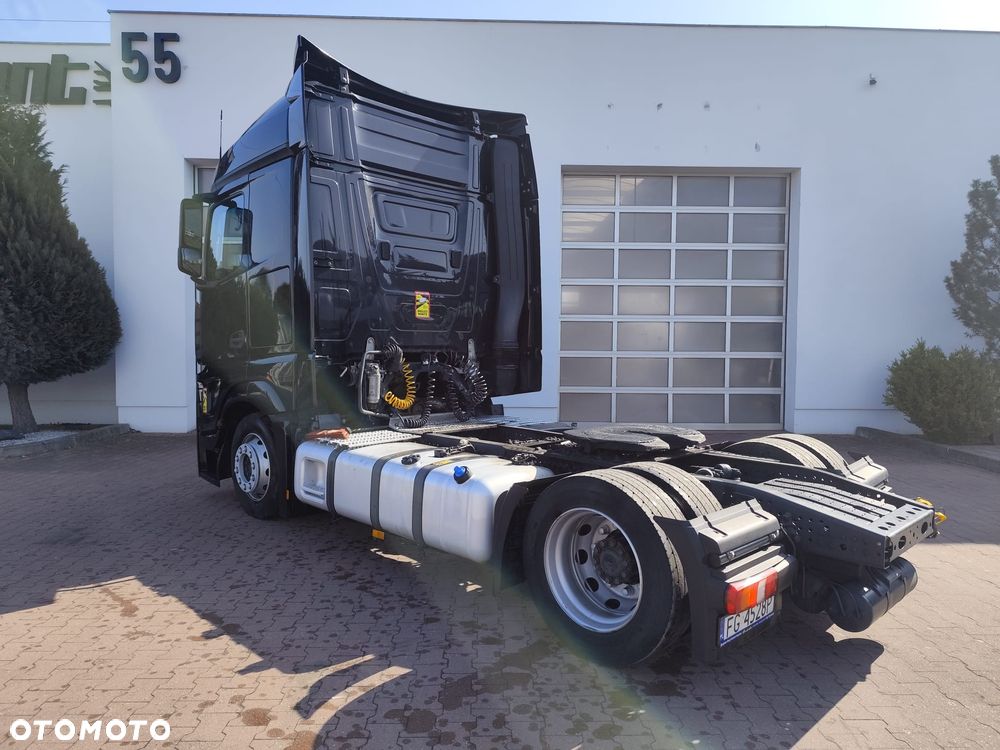 Mercedes-Benz Actros - 4