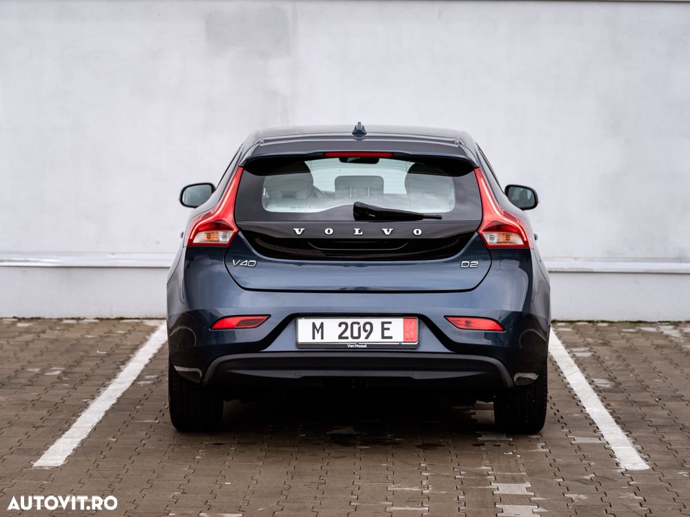 Volvo V40 - 18