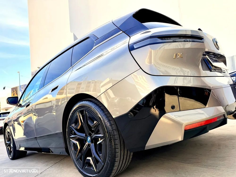 BMW iX xDrive 50 Pack Desportivo - 49