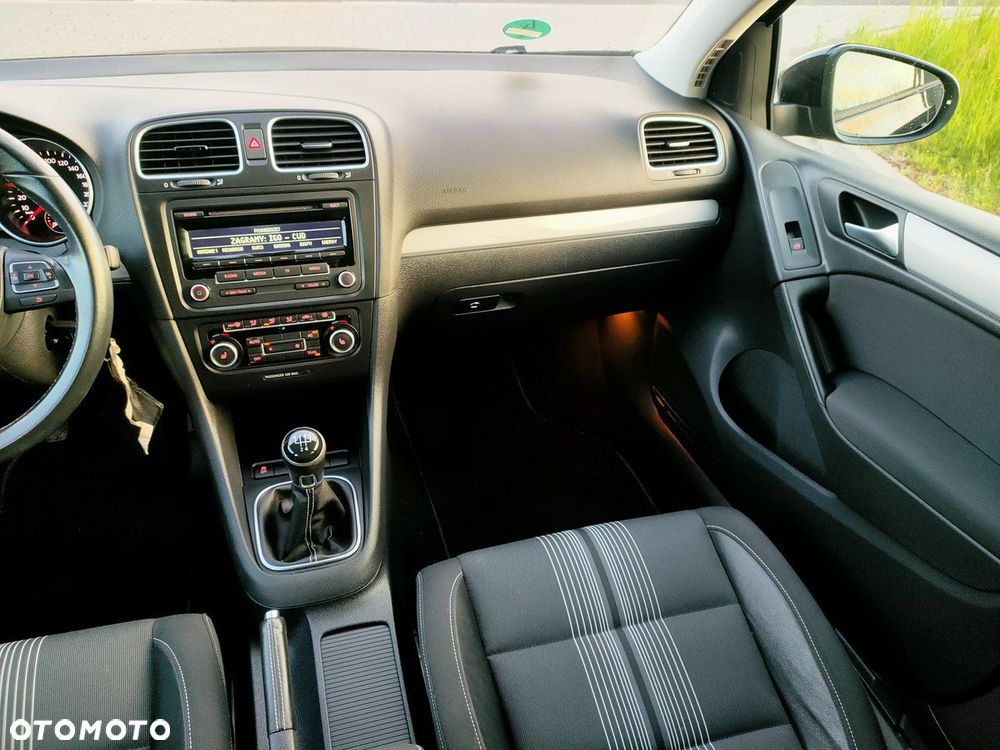 Volkswagen Golf - 31