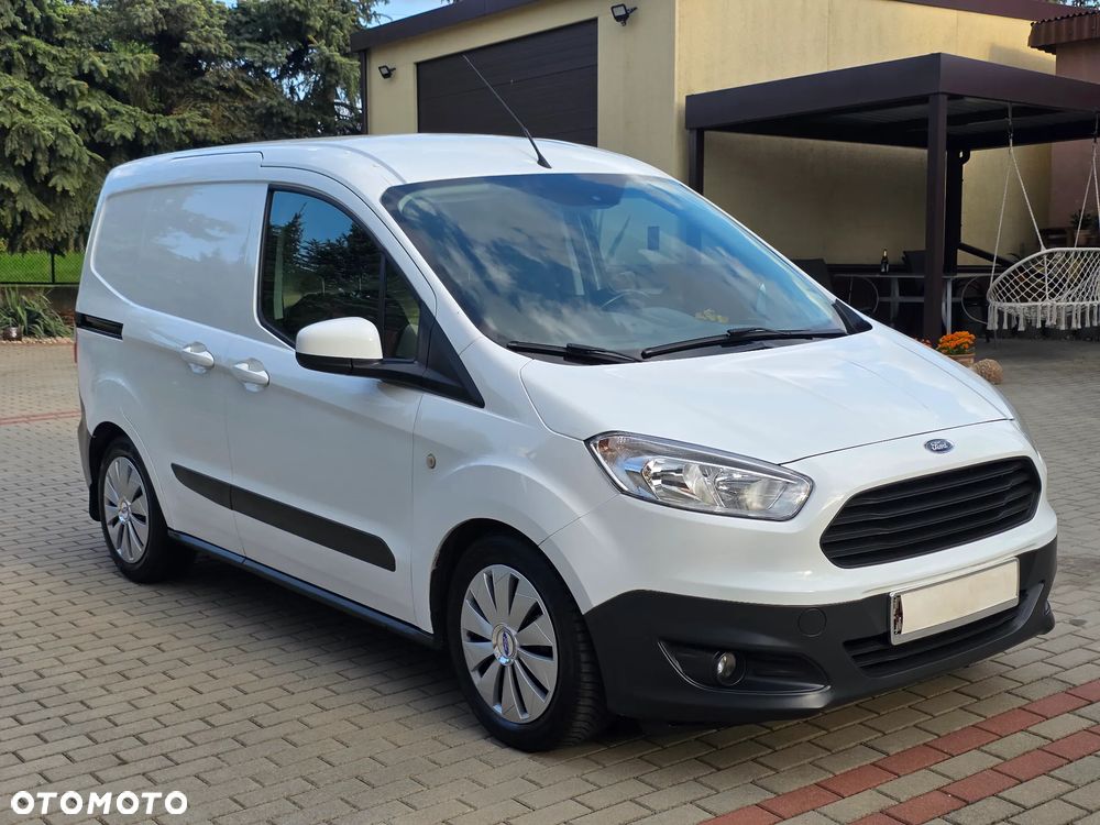 Ford Transit Courier - 24