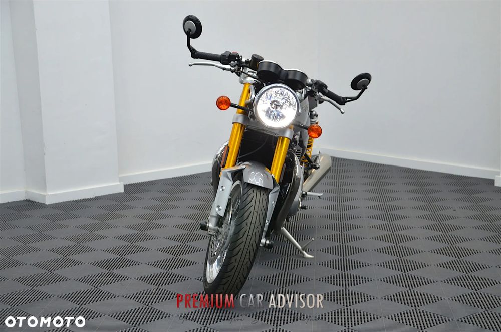 Triumph Thruxton - 4