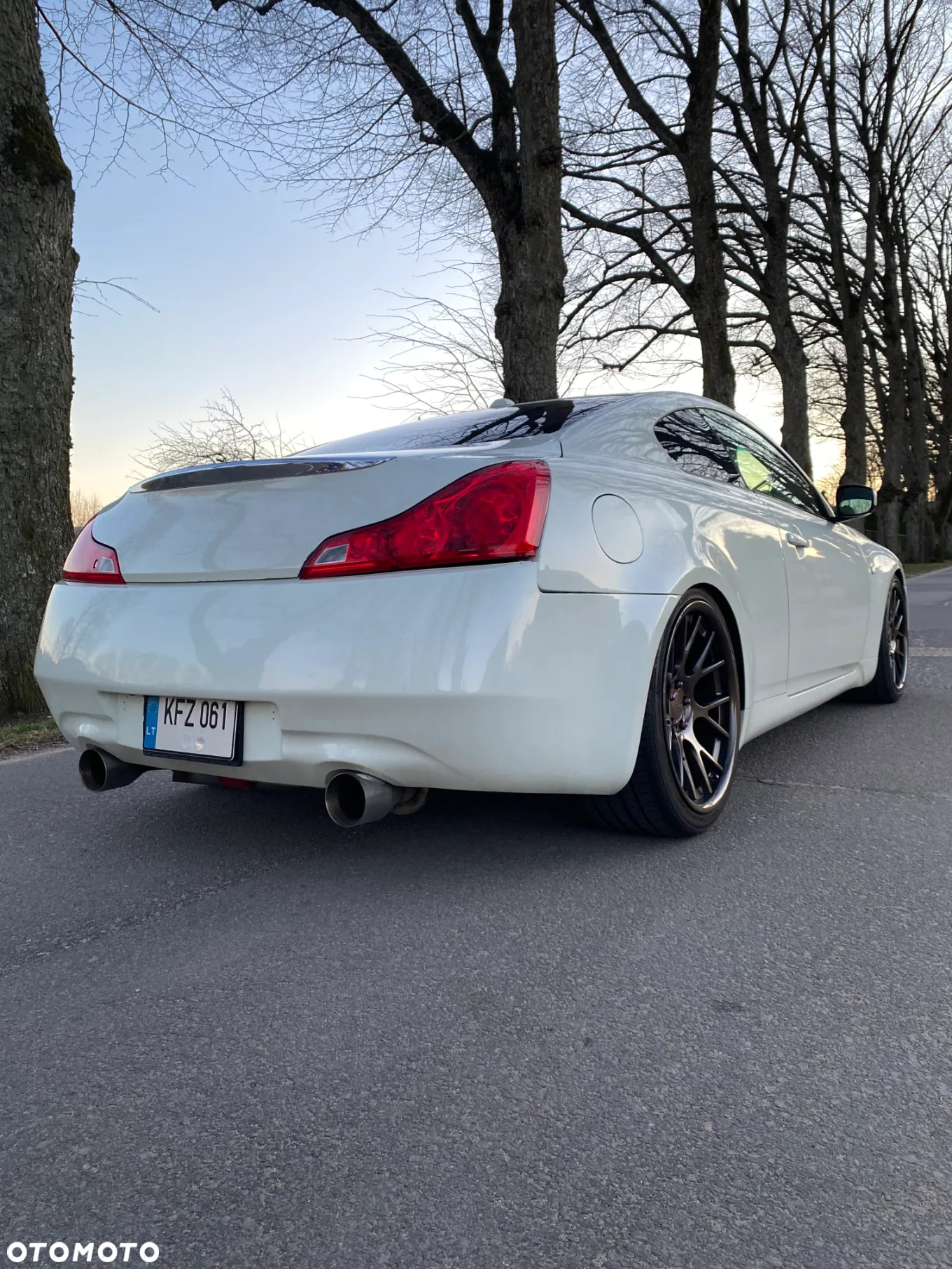 Infiniti G G37 - 9
