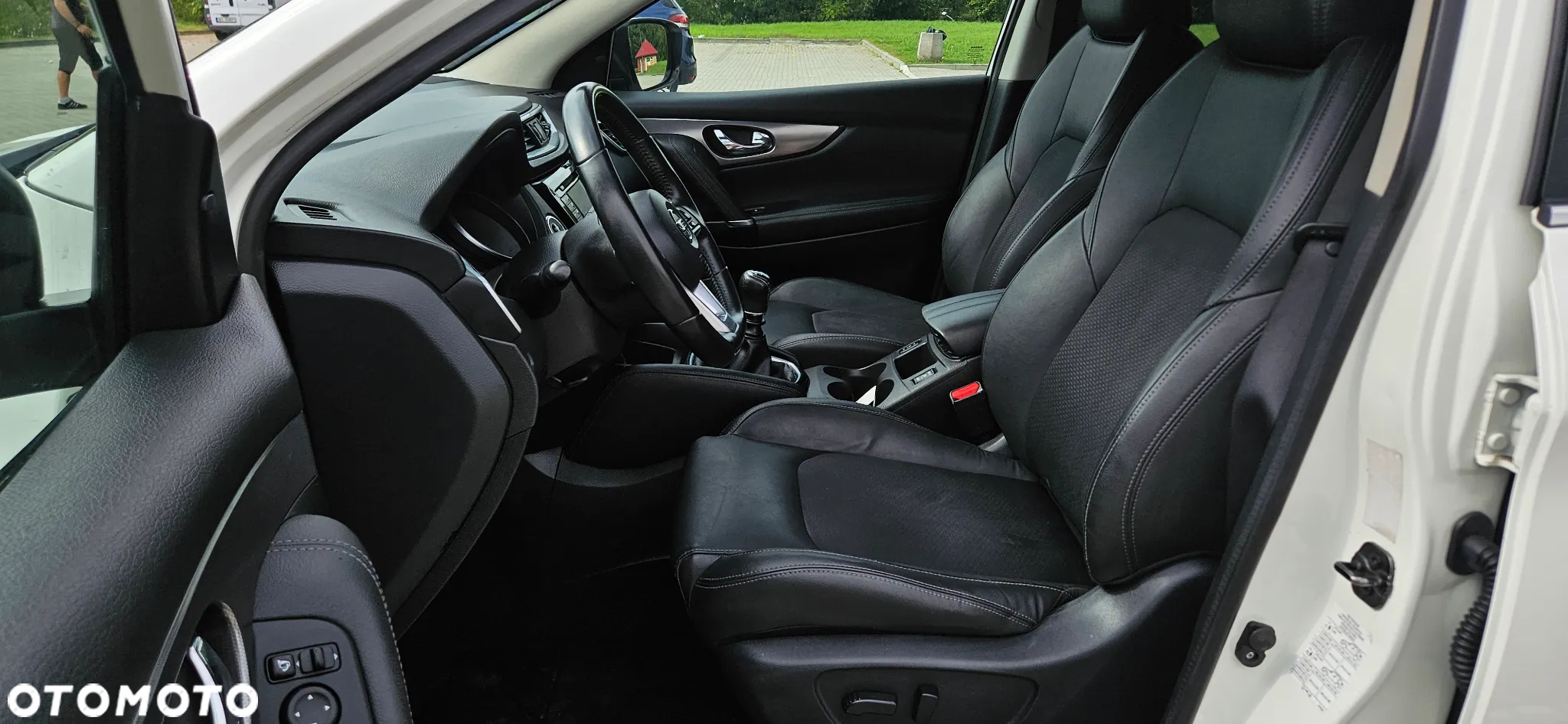Nissan Qashqai 1.2 DIG-T TEKNA+ - 10