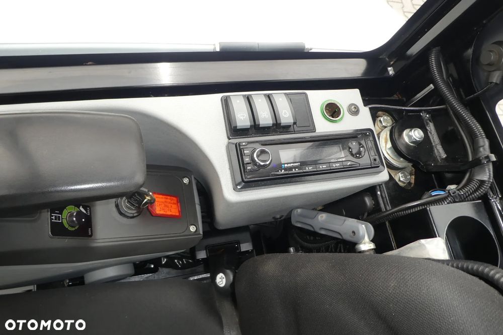 Caterpillar 302,7D CR TRZY ŁYŻKI - 25