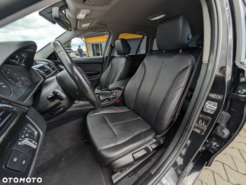 BMW Seria 3 318d Edition Luxury Line Purity - 34