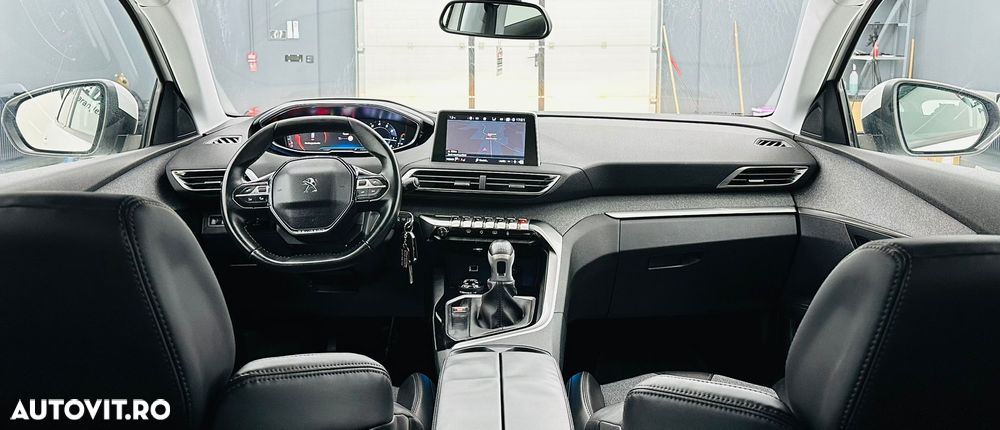 Peugeot 3008 PureTech 130 Stop & Start GPF Allure - 6