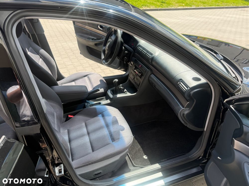 Audi A4 Limousine - 23