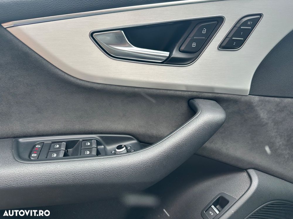 Audi Q7 50 TDI quattro Tiptronic S line - 37