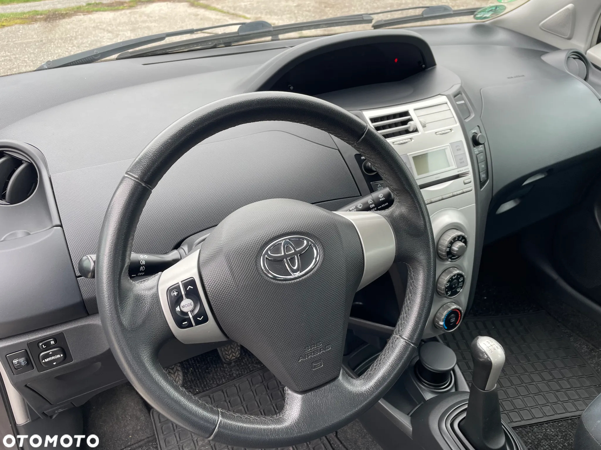 Toyota Yaris 1.4 D-4D - 5