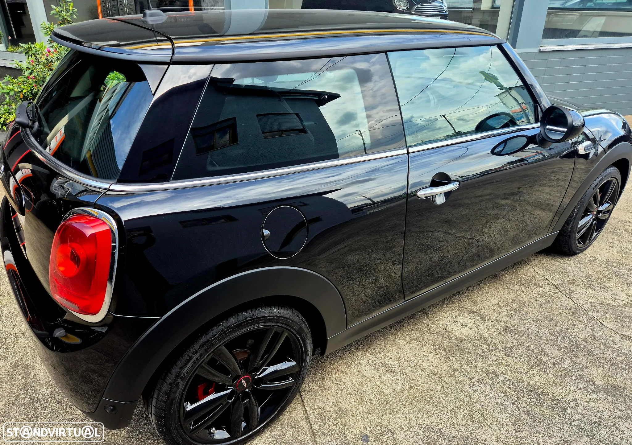 MINI 3 Portas One - 11