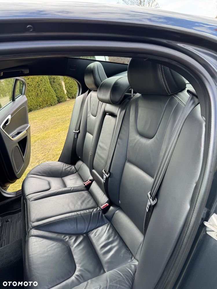 Volvo S60 T5 Geartronic - 26