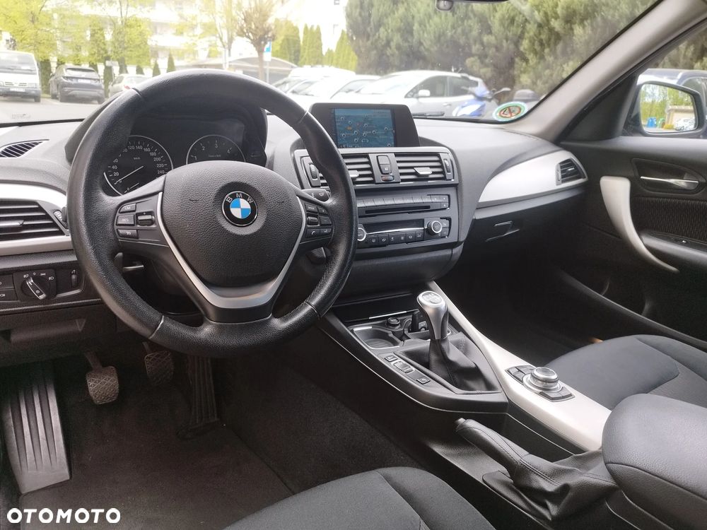 BMW Seria 1 118d DPF - 12