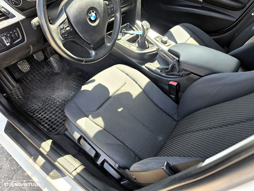 BMW 318 d Line Modern - 10