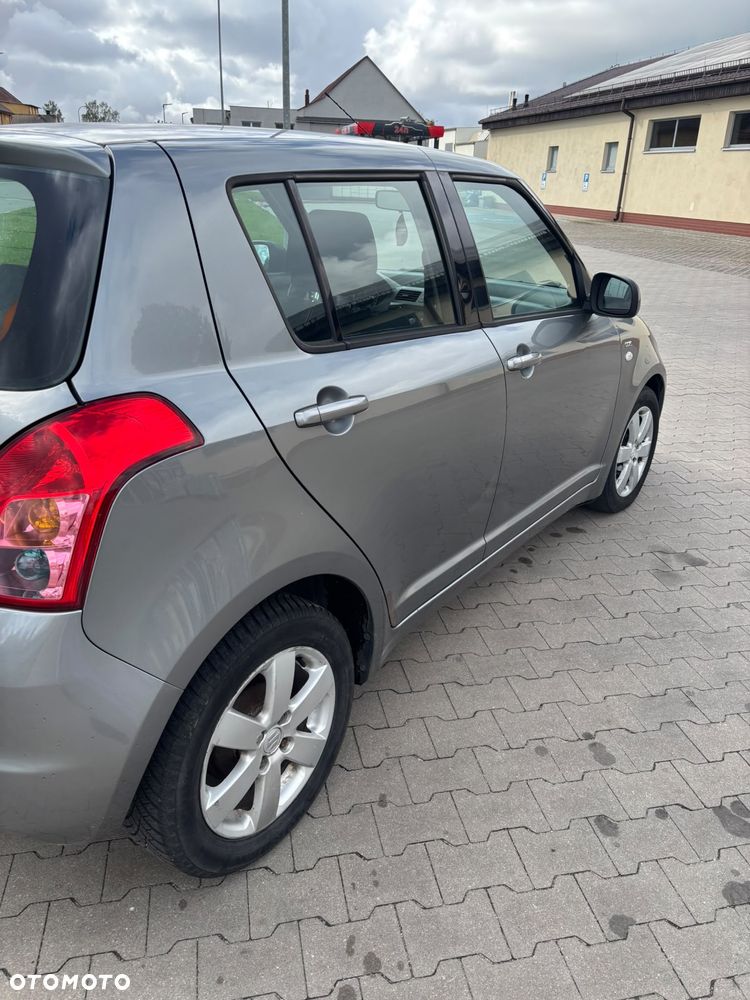 Suzuki Swift - 5