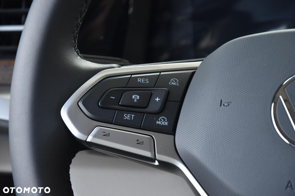 Volkswagen Multivan - 20