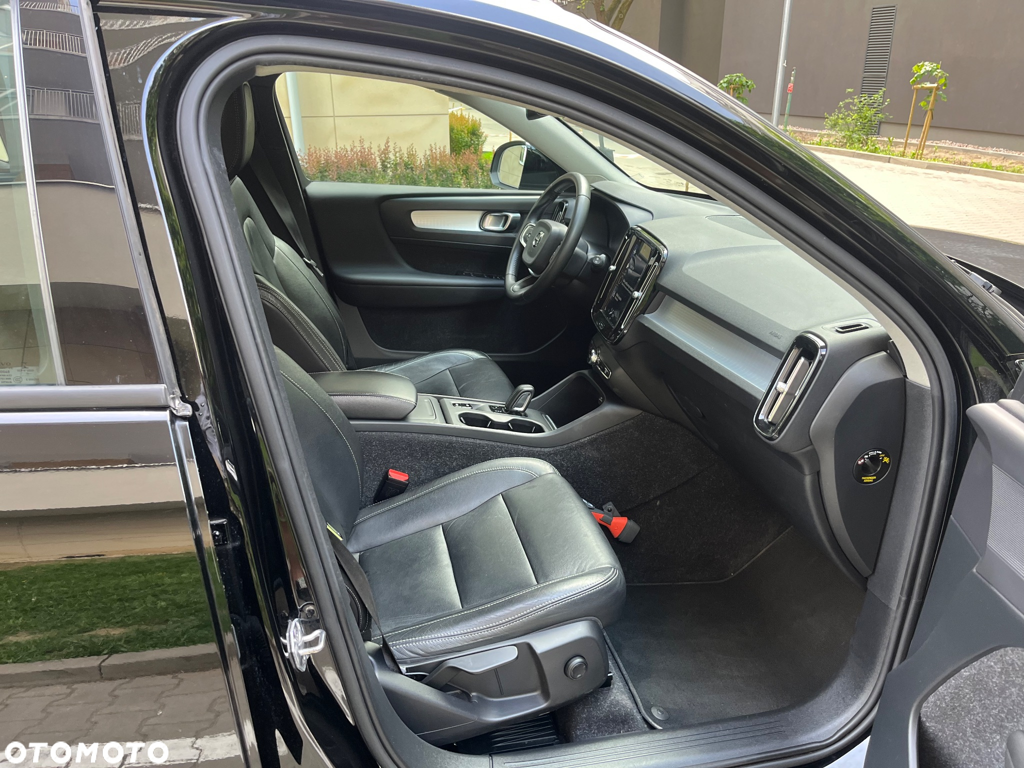 Volvo XC 40 D3 AWD Momentum Pro - 8
