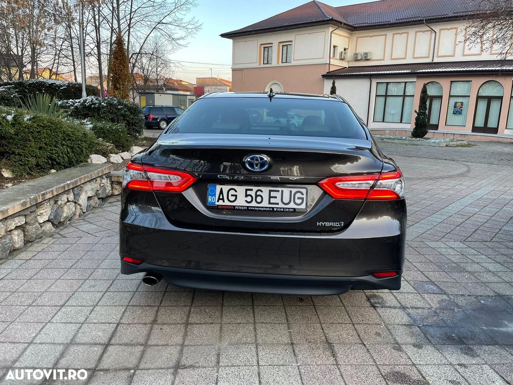 Toyota Camry 2.5 Hybrid Exclusive - 6