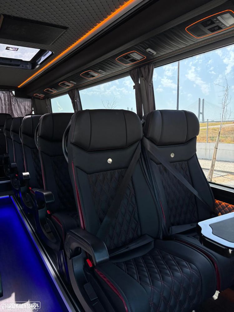 Mercedes Benz Traveller - 7