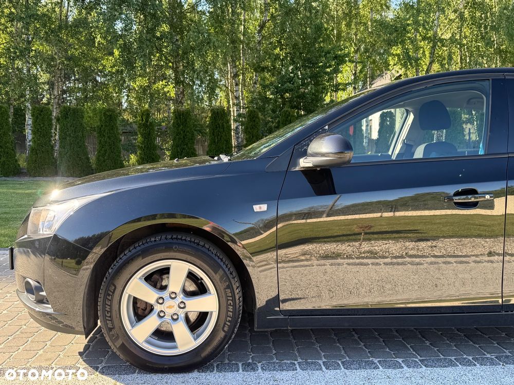 Chevrolet Cruze 1.8 LT+ - 22