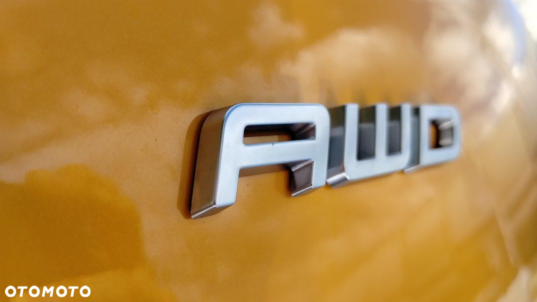 Ford Mustang Mach-E - 15