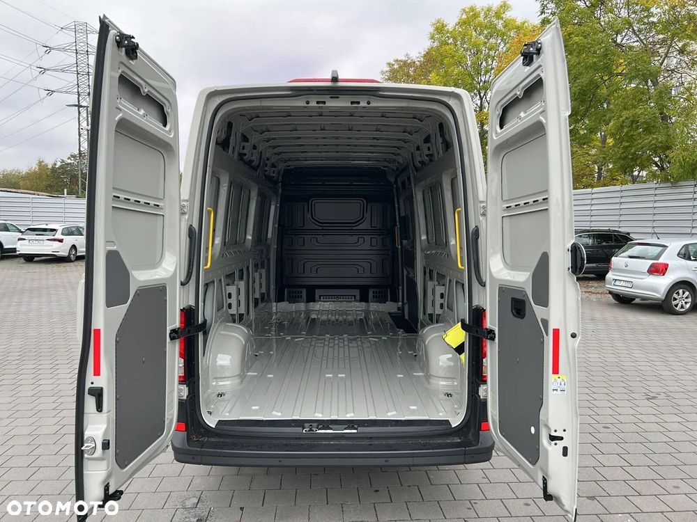 Volkswagen Crafter 35 Furgon AUTOMAT/L4H3, 2.0BiTDI 177KM, 4490mm, Wysoki dach, r.o. 4490 - 26