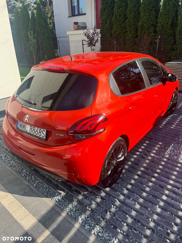 Peugeot 208 - 4