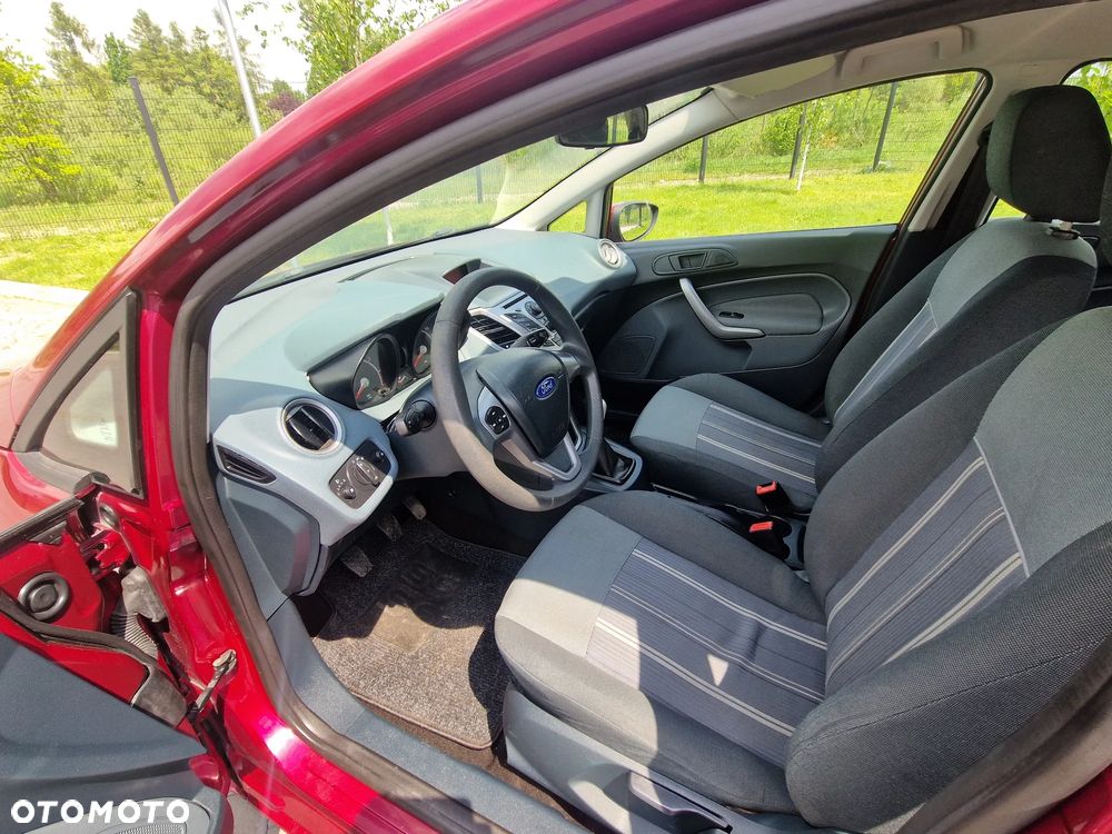 Ford Fiesta 1.3 Trend - 10