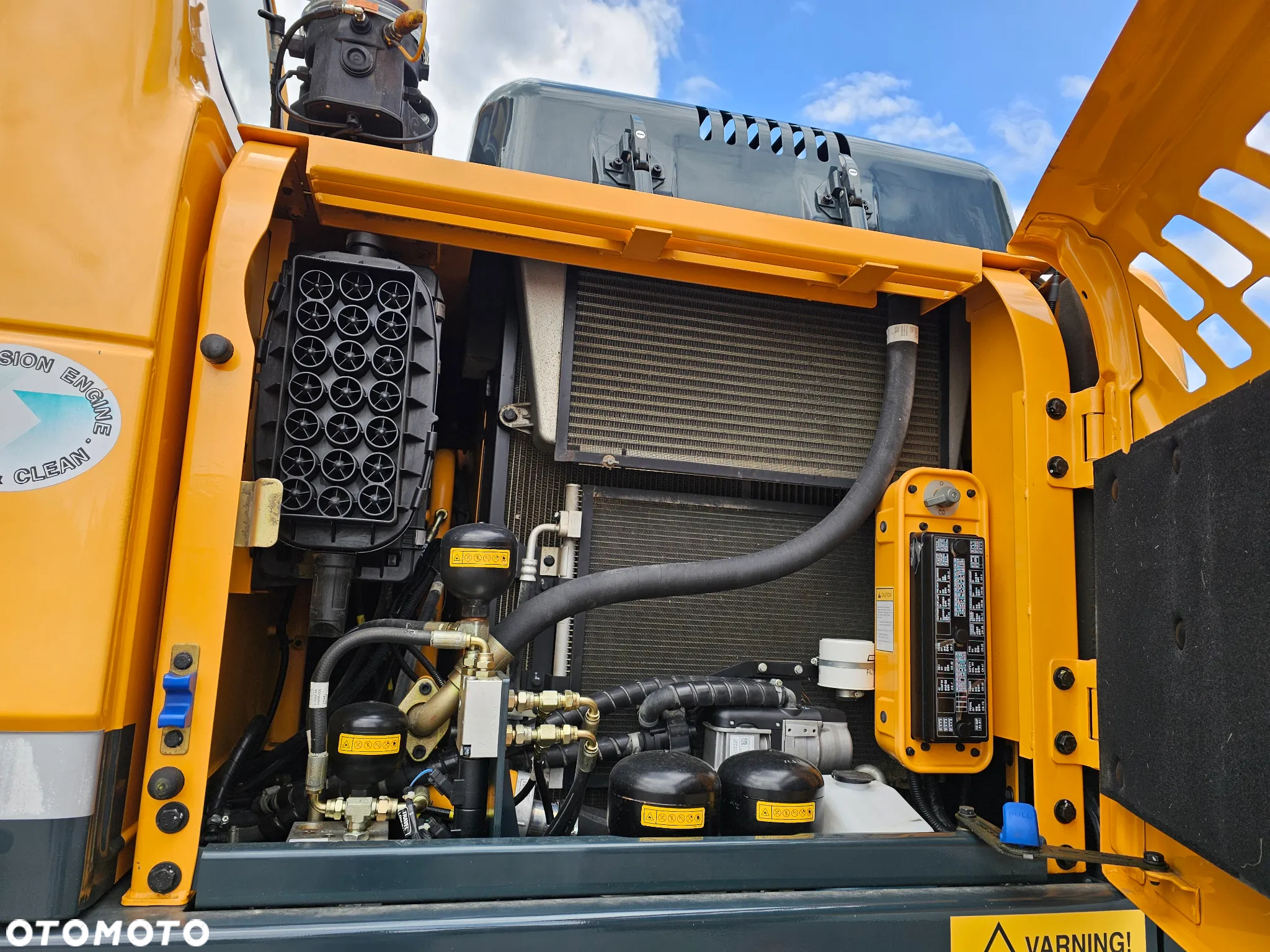 Hyundai 140 W 9 A - 17