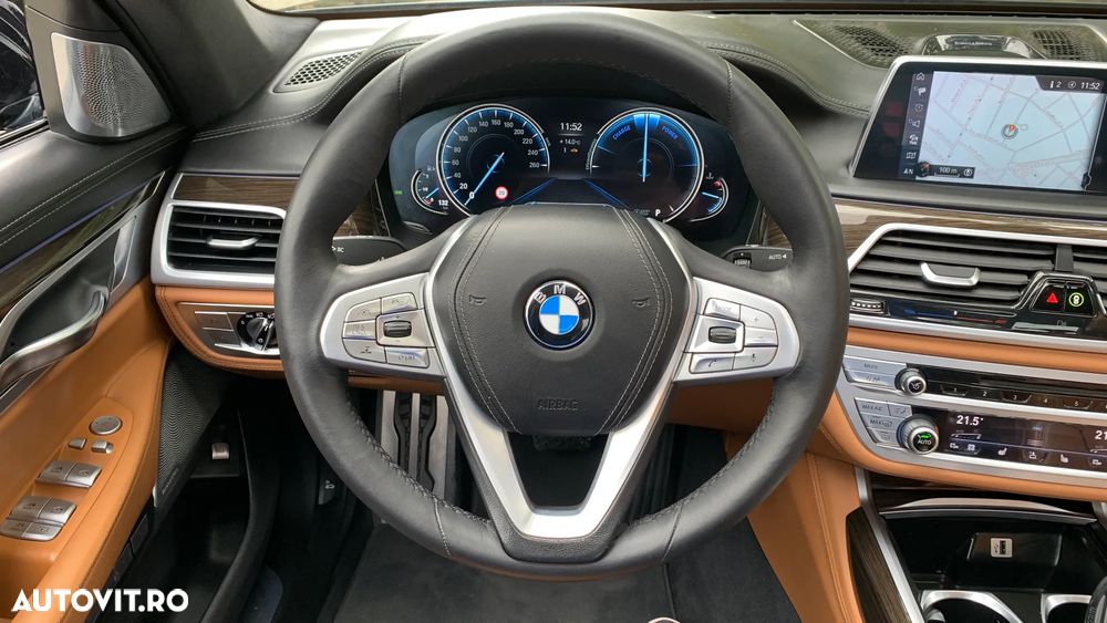 BMW Seria 7 750i xDrive - 24