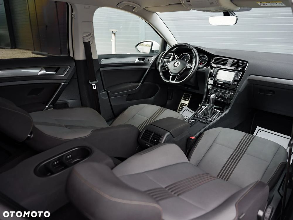 Volkswagen Golf 1.4 TSI BMT Comfortline DSG - 16