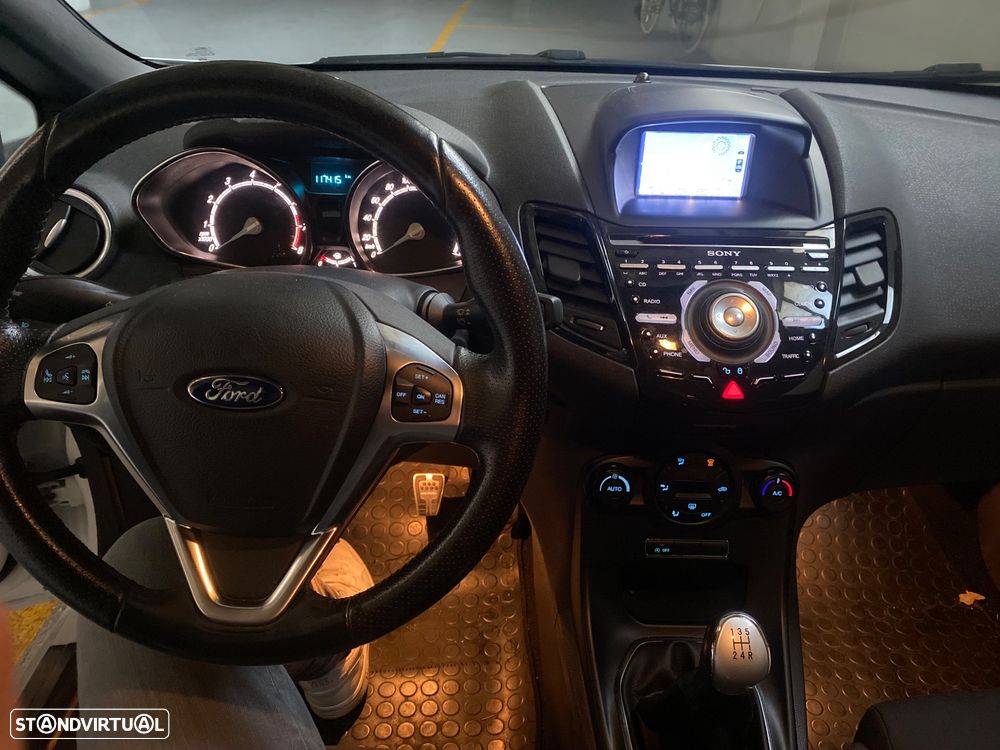 Ford Fiesta 1.0 EcoBoost ST-Line - 4