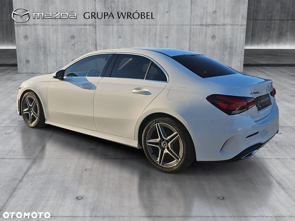 Mercedes-Benz Klasa A 200 d AMG Line 8G-DCT - 7