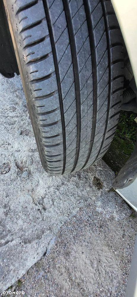 Volkswagen Touran - 17