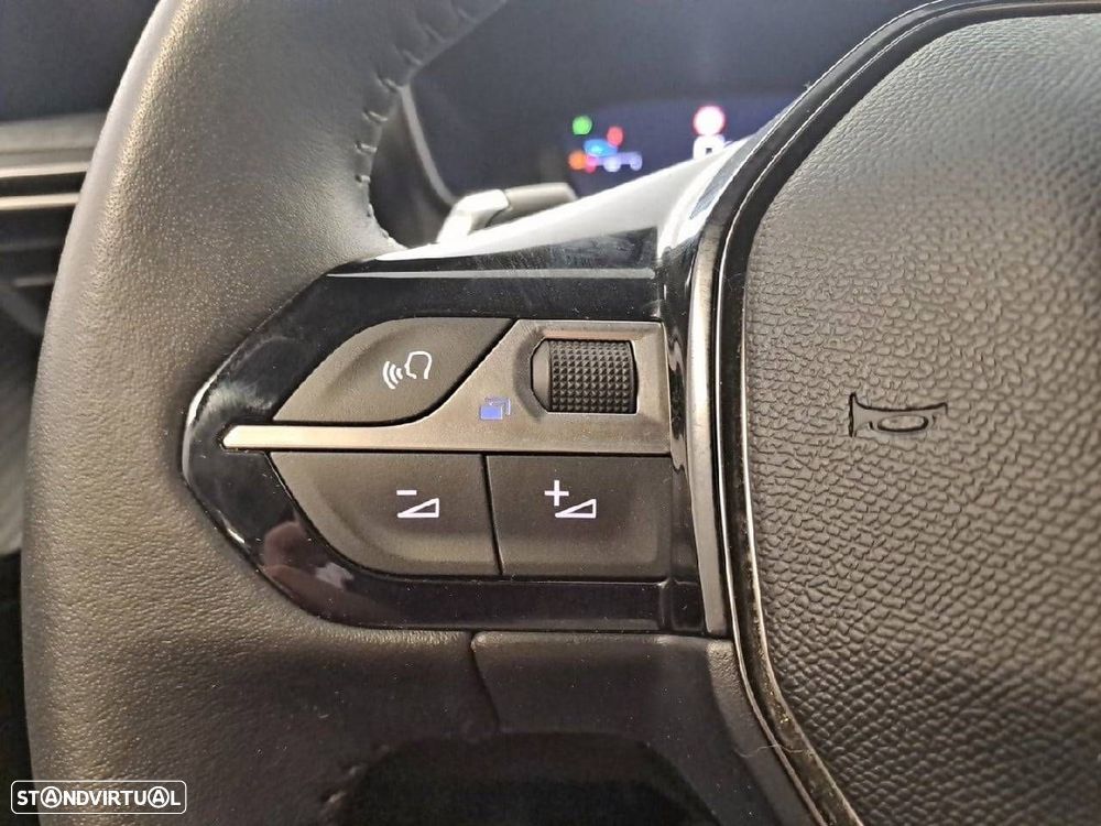 Peugeot 2008 1.2 Hybrid Allure e-DCS6 - 16