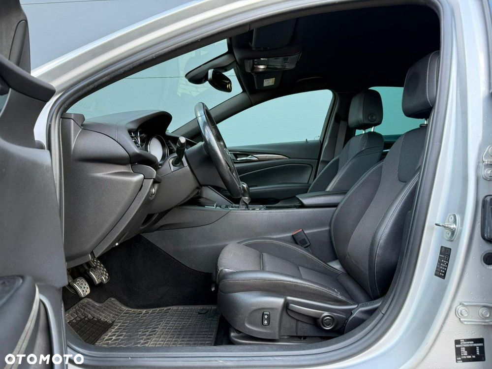 Opel Insignia - 11