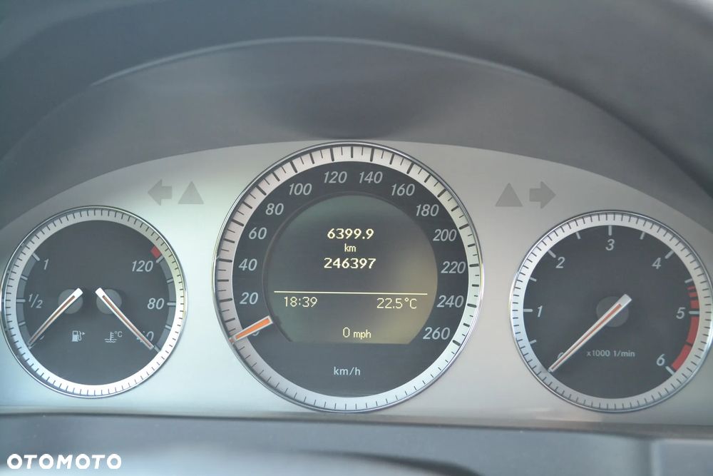 Mercedes-Benz Klasa C 220 CDI DPF Avantgarde - 18