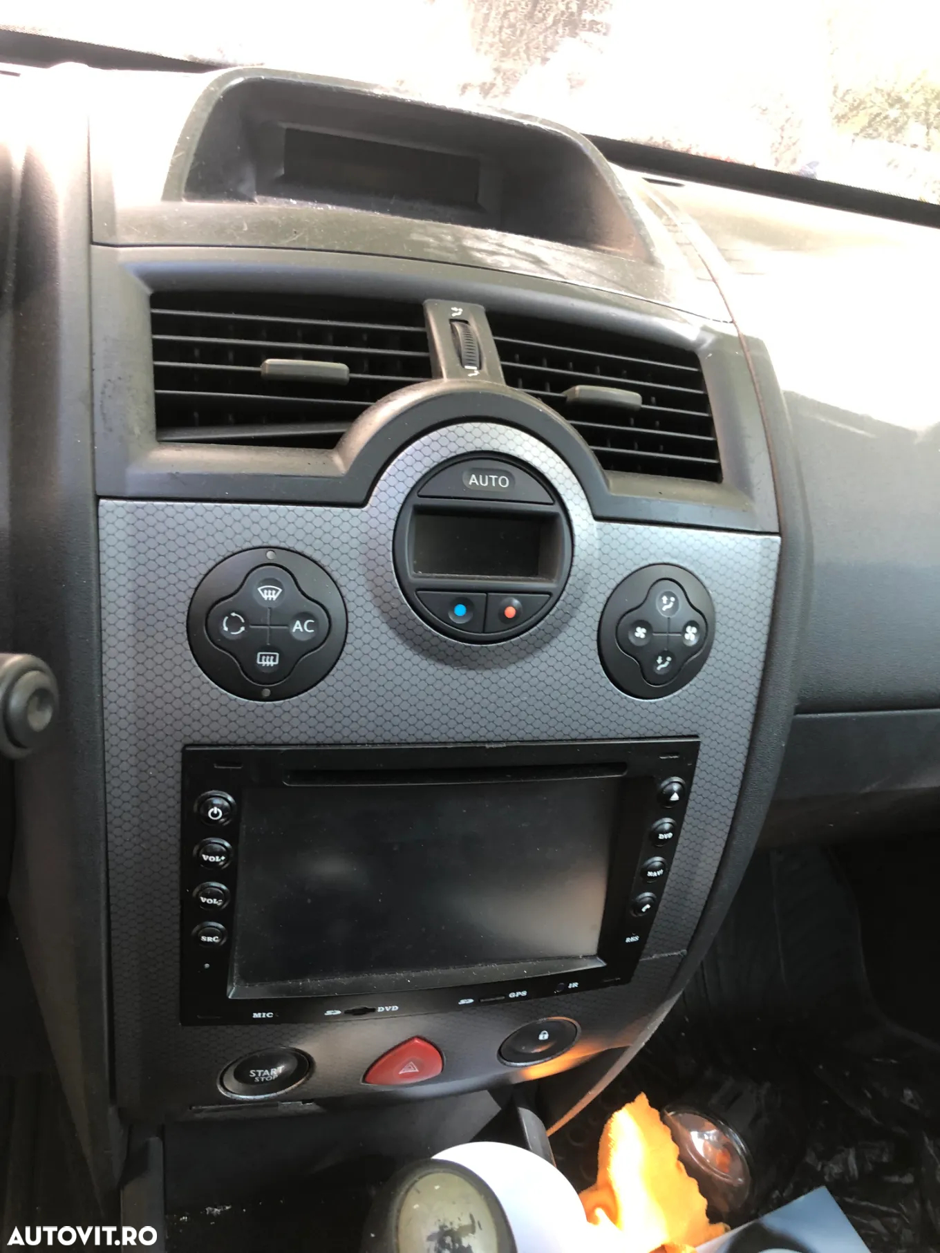 Dezmembrez Renault Megane 2 NFL 2005  1,6 16V negru panoramic - 6