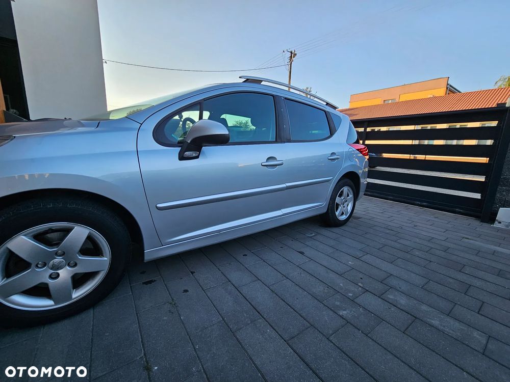 Peugeot 207 1.4 - 4