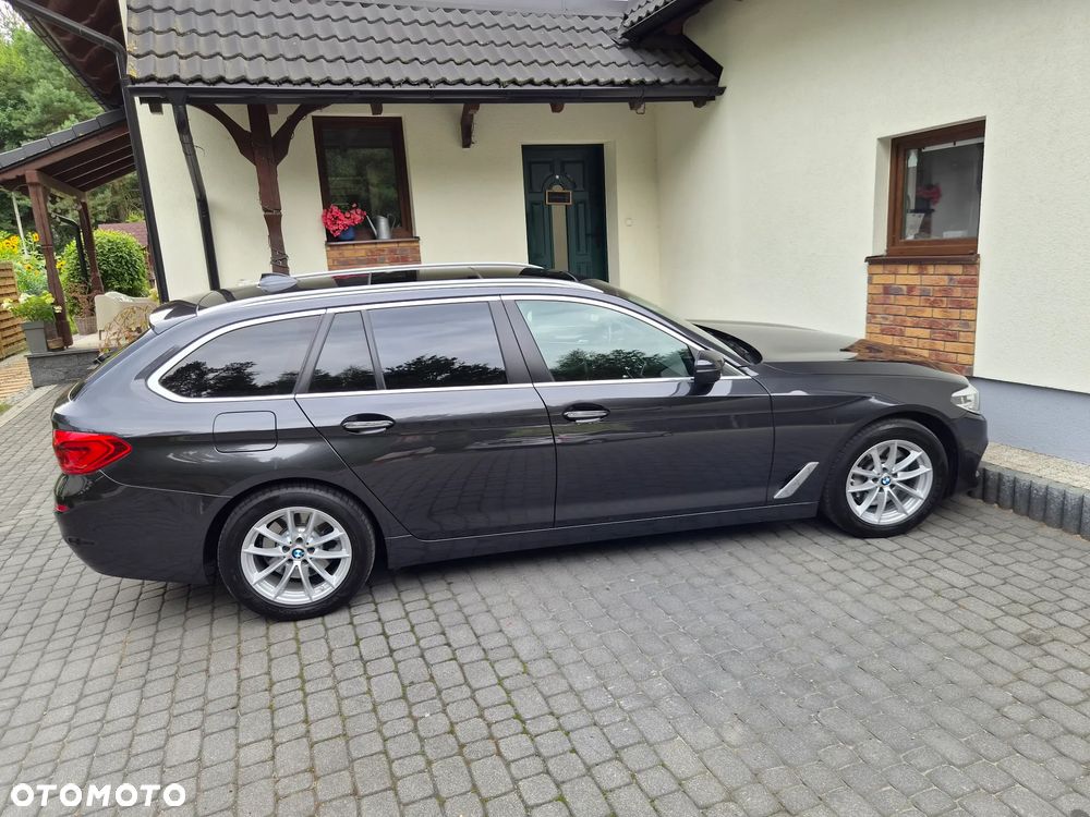 BMW Seria 5 530i Luxury Line - 31