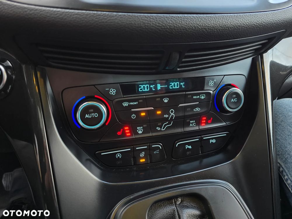 Ford Kuga 2.0 TDCi 4x4 Titanium - 26