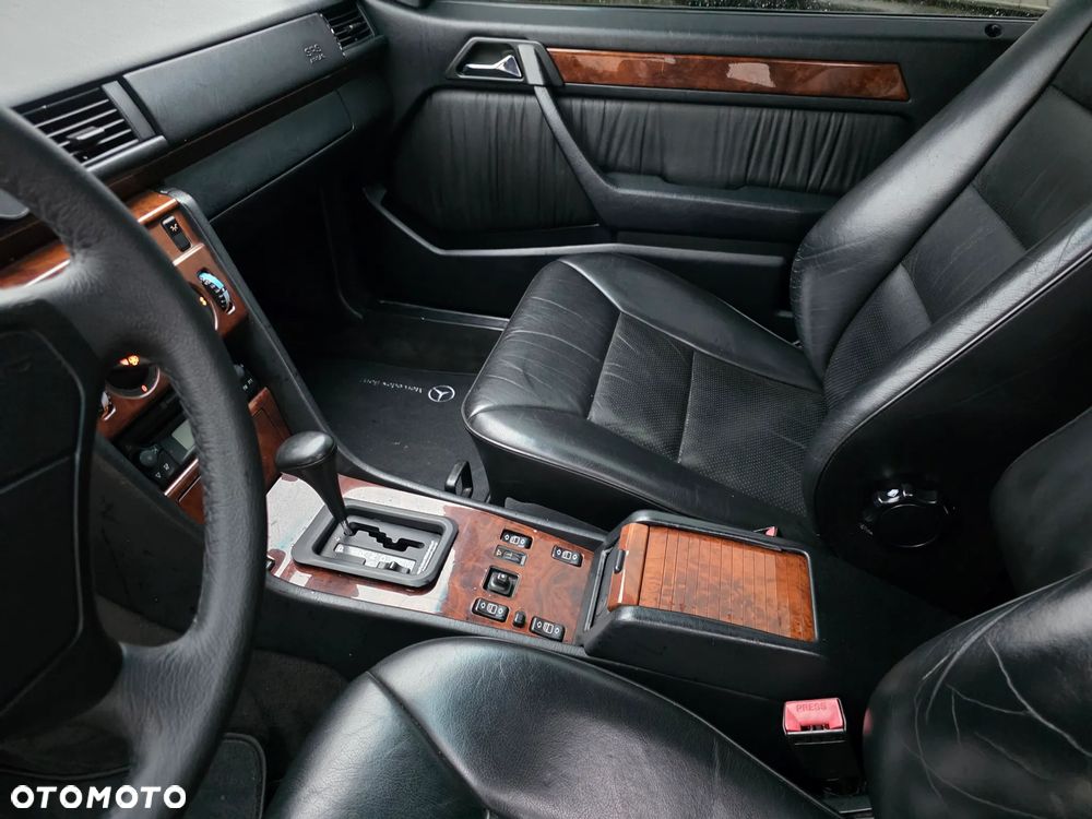 Mercedes-Benz W124 (1984-1993) - 25