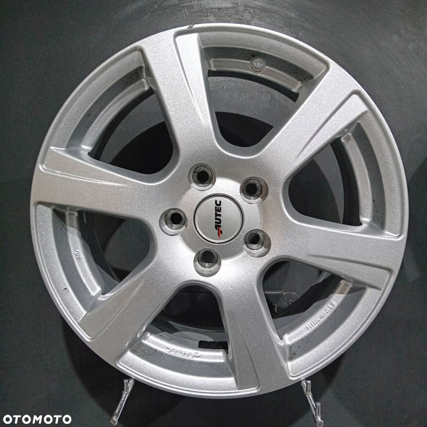 Felgi 16 5x108 Ford Focus MK3 MK4, C-MAX, Volvo C30, C70, S40 F504552-5 - 5