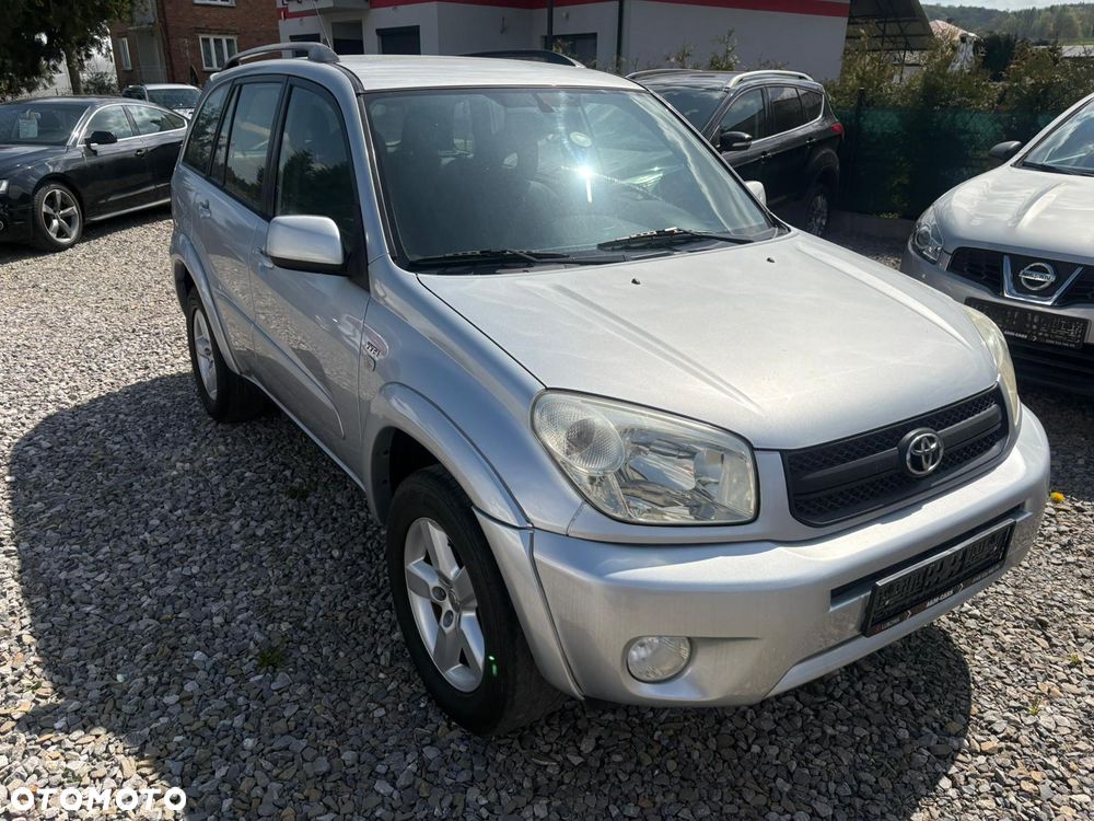 Toyota RAV4 2.0 VVT-i 4x4 - 2