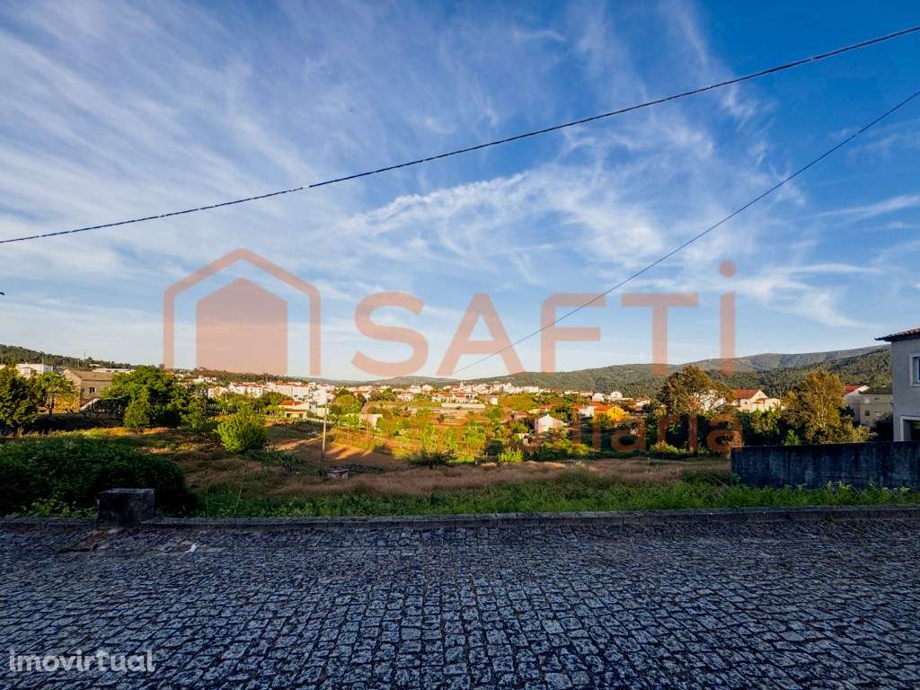 Terreno com 278 m2 em Oleiros - Grande imagem: 3/13