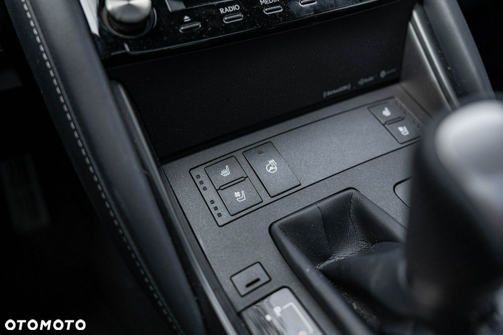 Lexus IS - 28