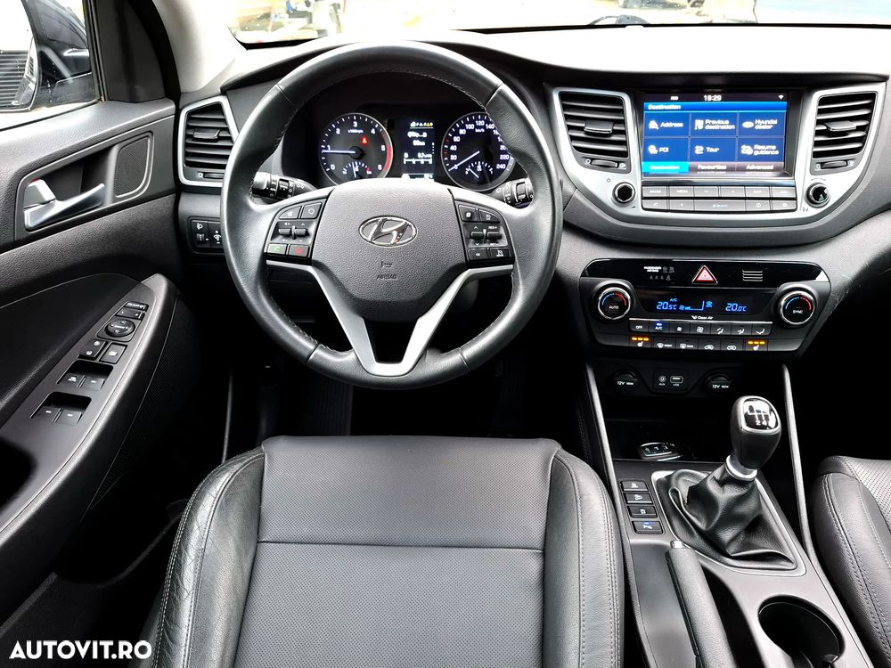 Hyundai Tucson blue 1.7 CRDi 2WD Style - 19
