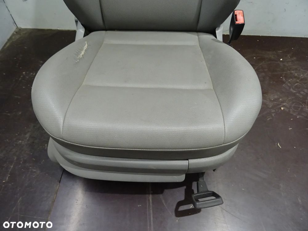 VW CADDY III 03-10 1.9 TDI KANAPA FOTEL FOTELE PASY - 4